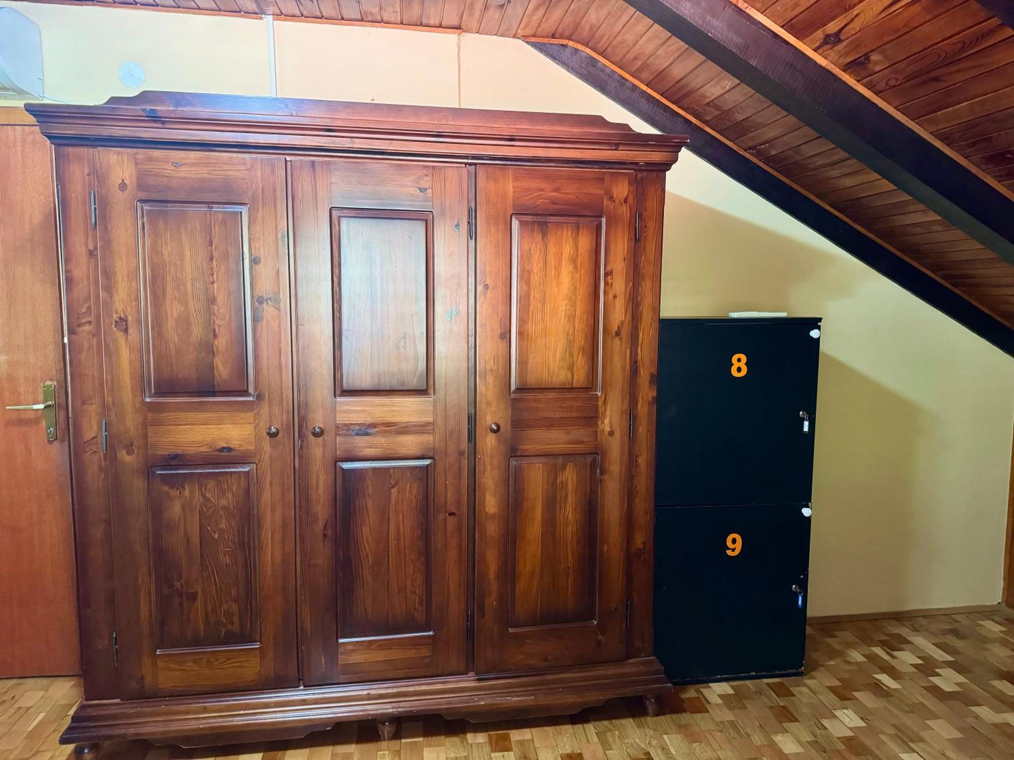 Kotorhostelito Luaran gambar