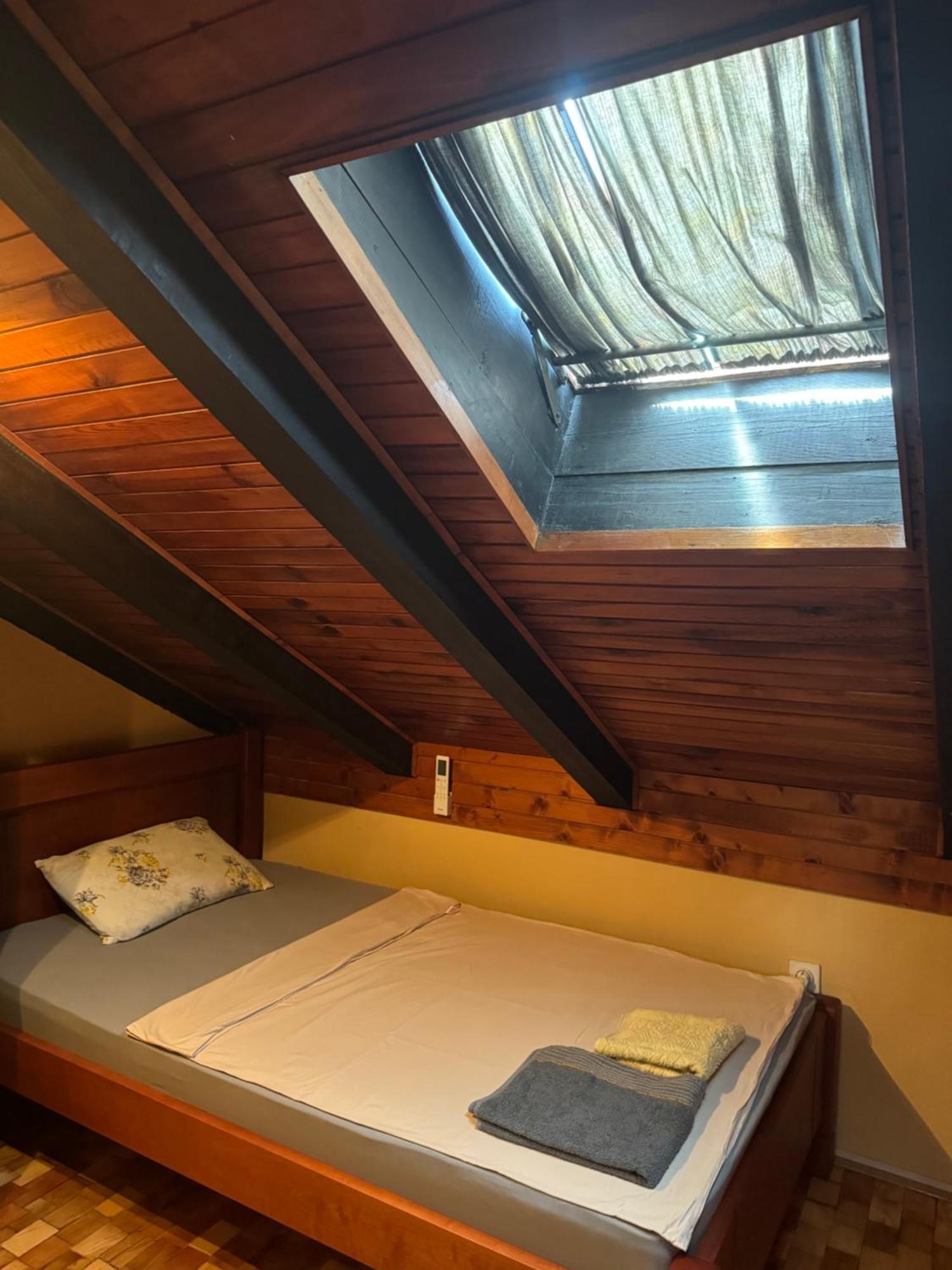 Kotorhostelito Luaran gambar