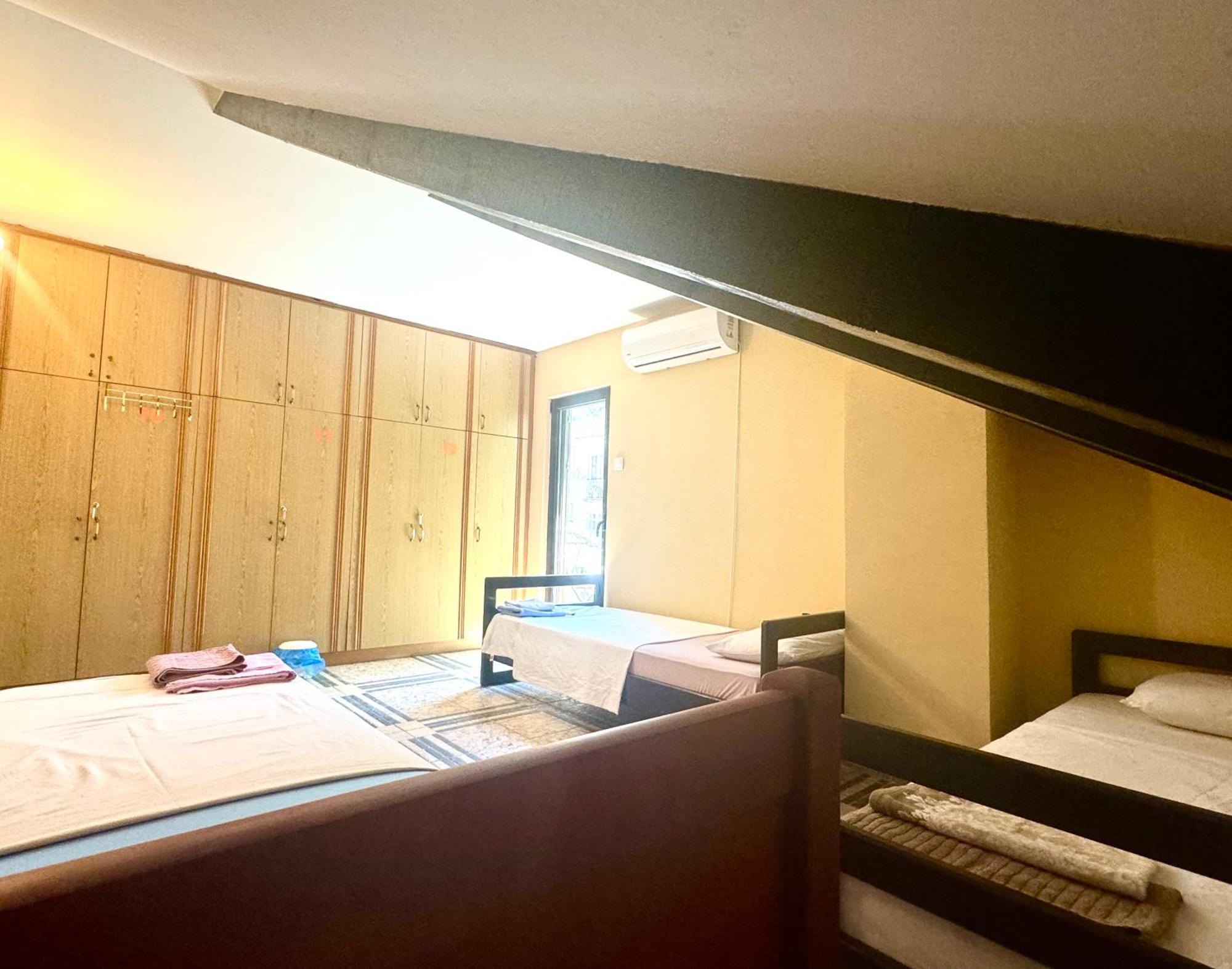 Kotorhostelito Luaran gambar