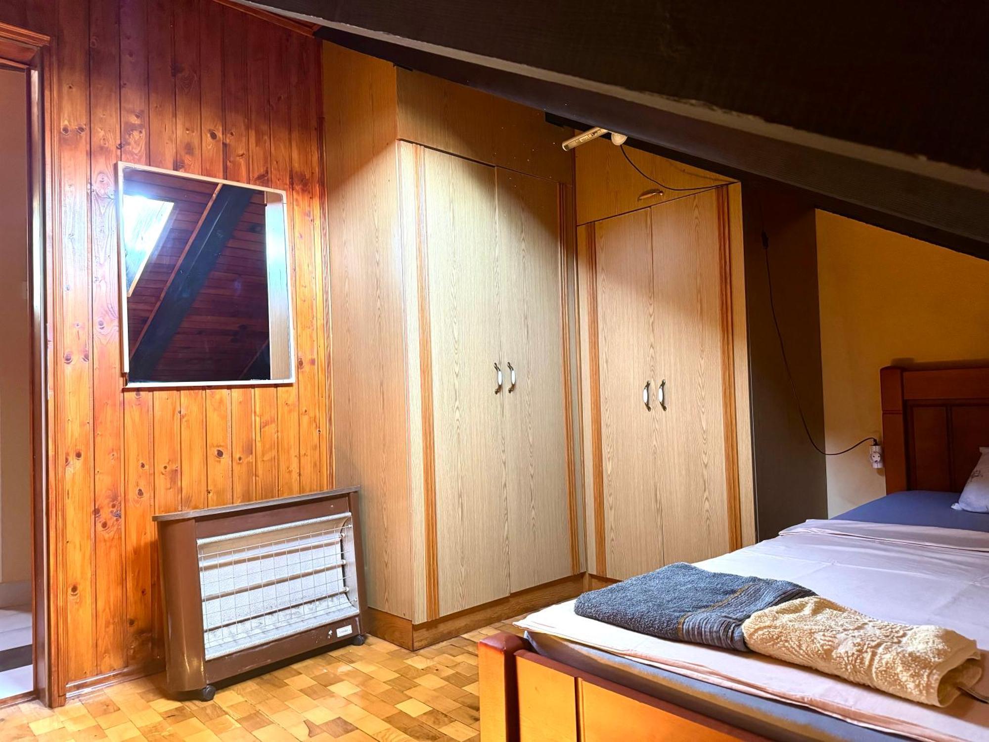 Kotorhostelito Luaran gambar